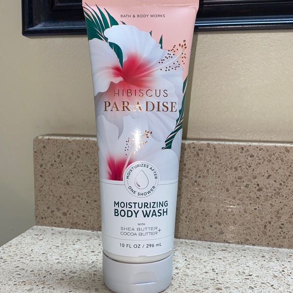 Bath & Body Works Bath & Body Hibiscus Paradise Moisturizing Body